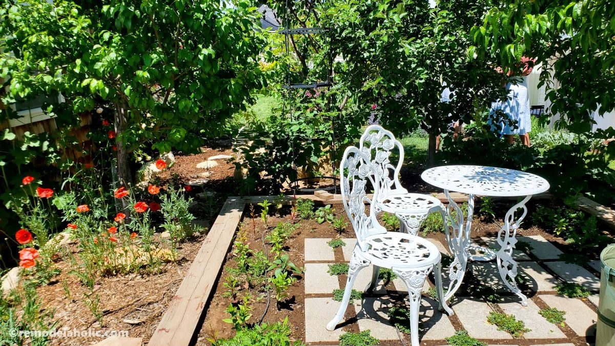 Cinderblock cap stone patio space Garden Path options To Handmade 09
