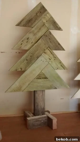 Remodelaholic Herring Bone Tree Painted (1)