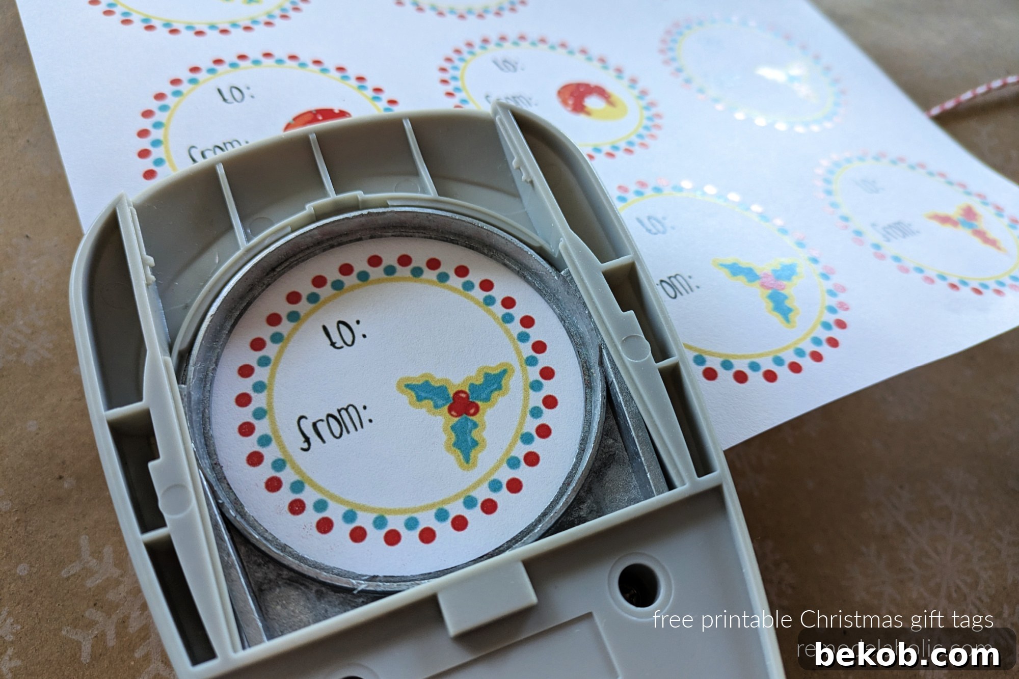 Instant Holiday Cheer: 3 Free Printable Gift Tags 15 Free Printable Christmas Gift Tags, Circle Tags Using Circle Punch, Remodelaholic