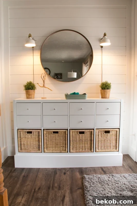 Ikea Entryway storage Post @Remodelaholic 6