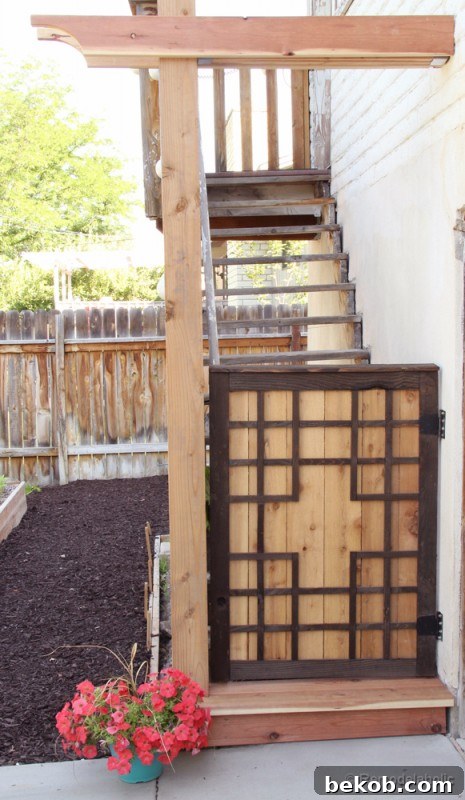 Free DIY Outdoor Tall Baby Gate Plans for Pet and Child Safety