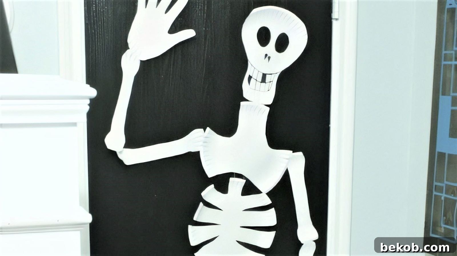 16a Skeleton Paper Plate Tutorial 103313