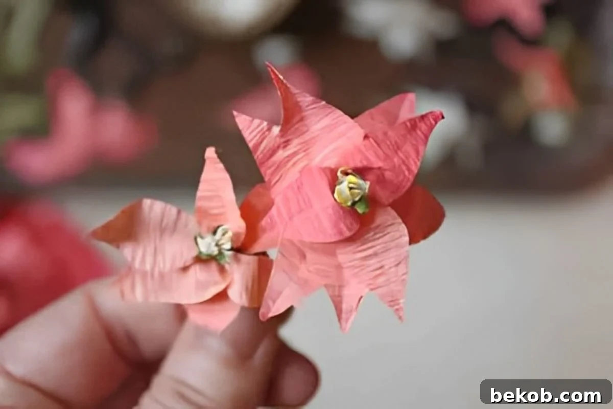 Mini Poinsettia Annwoodhandmade (1)