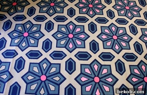 Comparison of Pink Center vs. Pink Petals