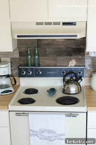 Pallet Wood Kitchen Backsplash