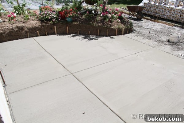 Applying Broom Finish to Concrete Patio