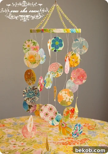 tipsaholic-floral-fabric-mobile-sew-she-sews