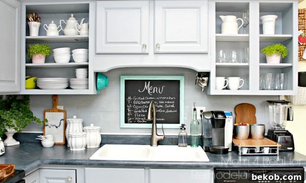 Peel and stick vinyl flooring backsplash