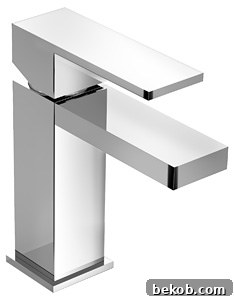 Symmons Duro Single Handle Lavatory Faucet detail