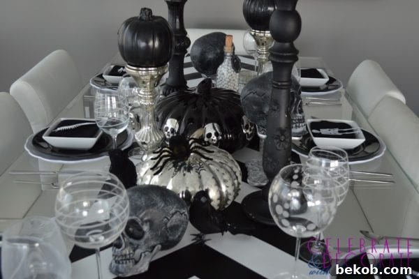 Stunning Pumpkin Centerpieces: Elevate Your Fall Table 3 Black and silver pumpkin tablescape