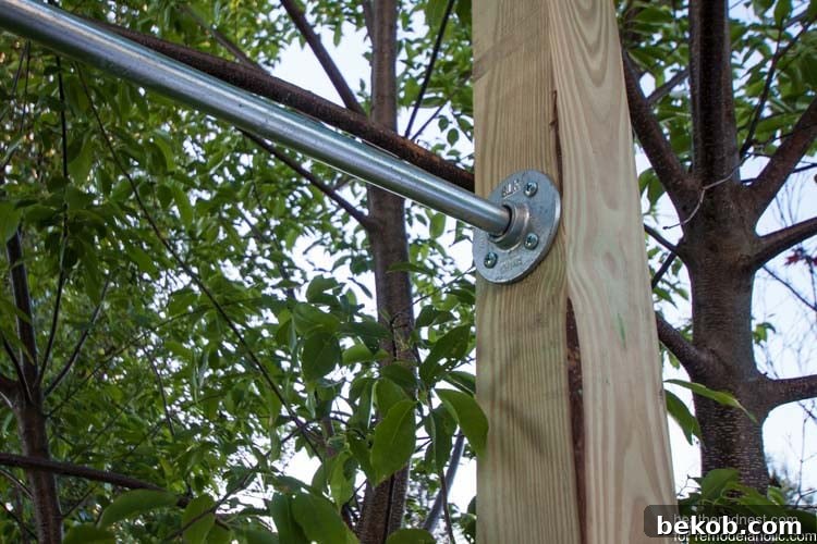 DIY vertical garden for remodelaholic.com by heatherednest.com (6 of 6)