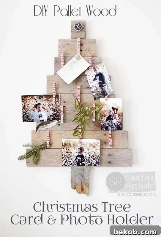 DIY Pallet Wood Christmas Tree Photo & Card Holder