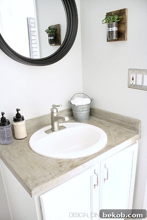 Modern Farmhouse Bathroom Reveal